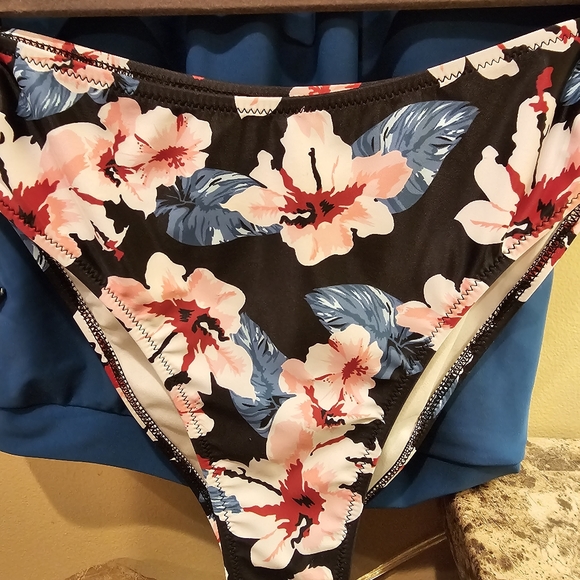 Beachsissi 2 piece tankini - Picture 11 of 12